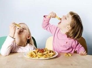 如何控制孩子吃零食？宝宝吃零食5准则